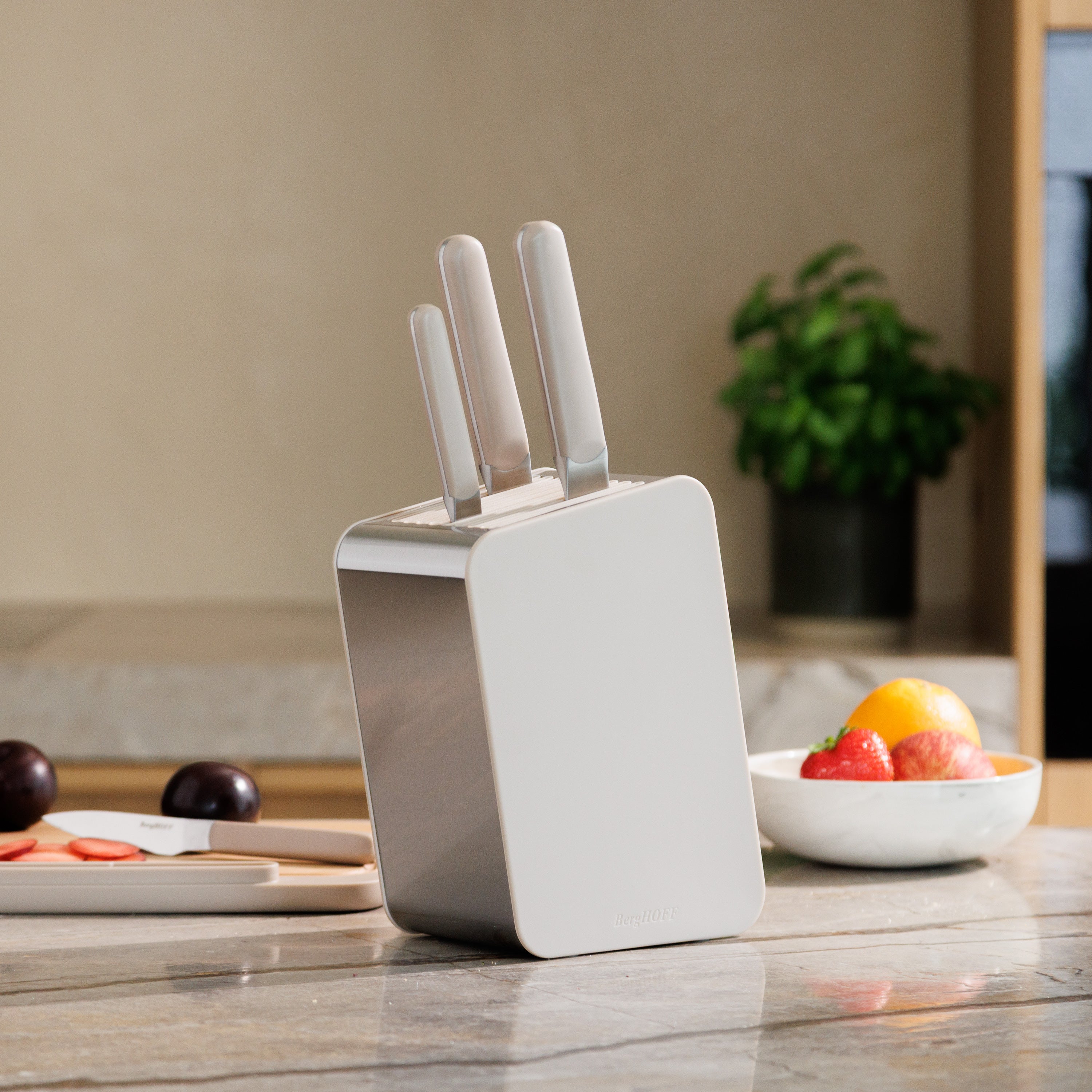 Elements-Edge-knife-block-empty-counter