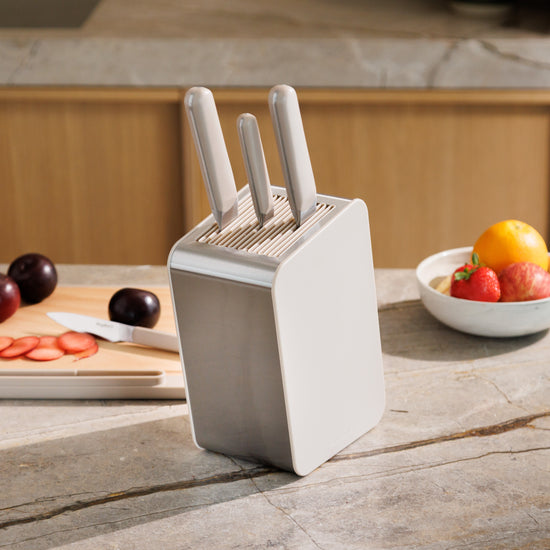 Elements-Edge-knife-block-empty-lifestyle