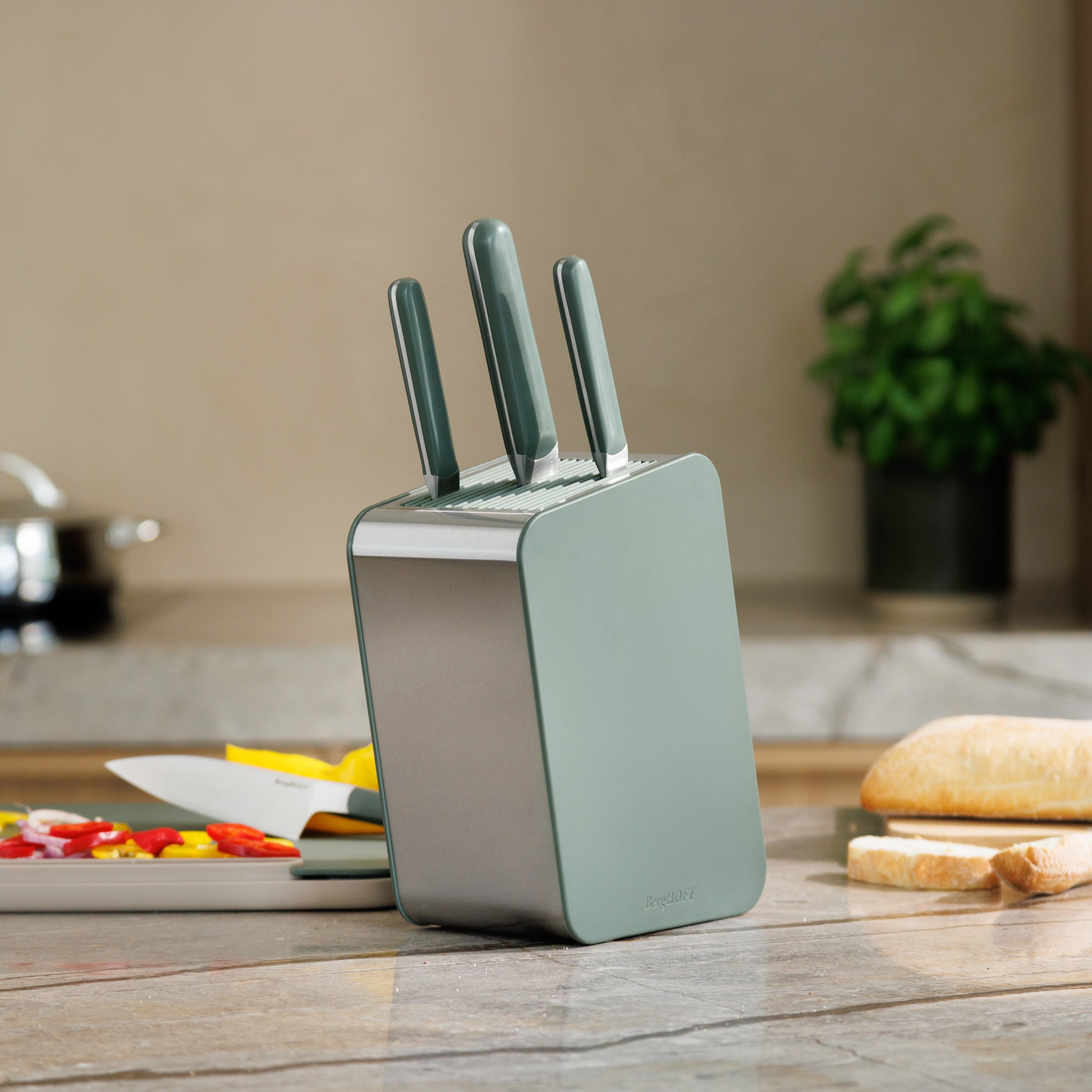 Elements-Edge-knife-block-khaki-empty-lifestyle