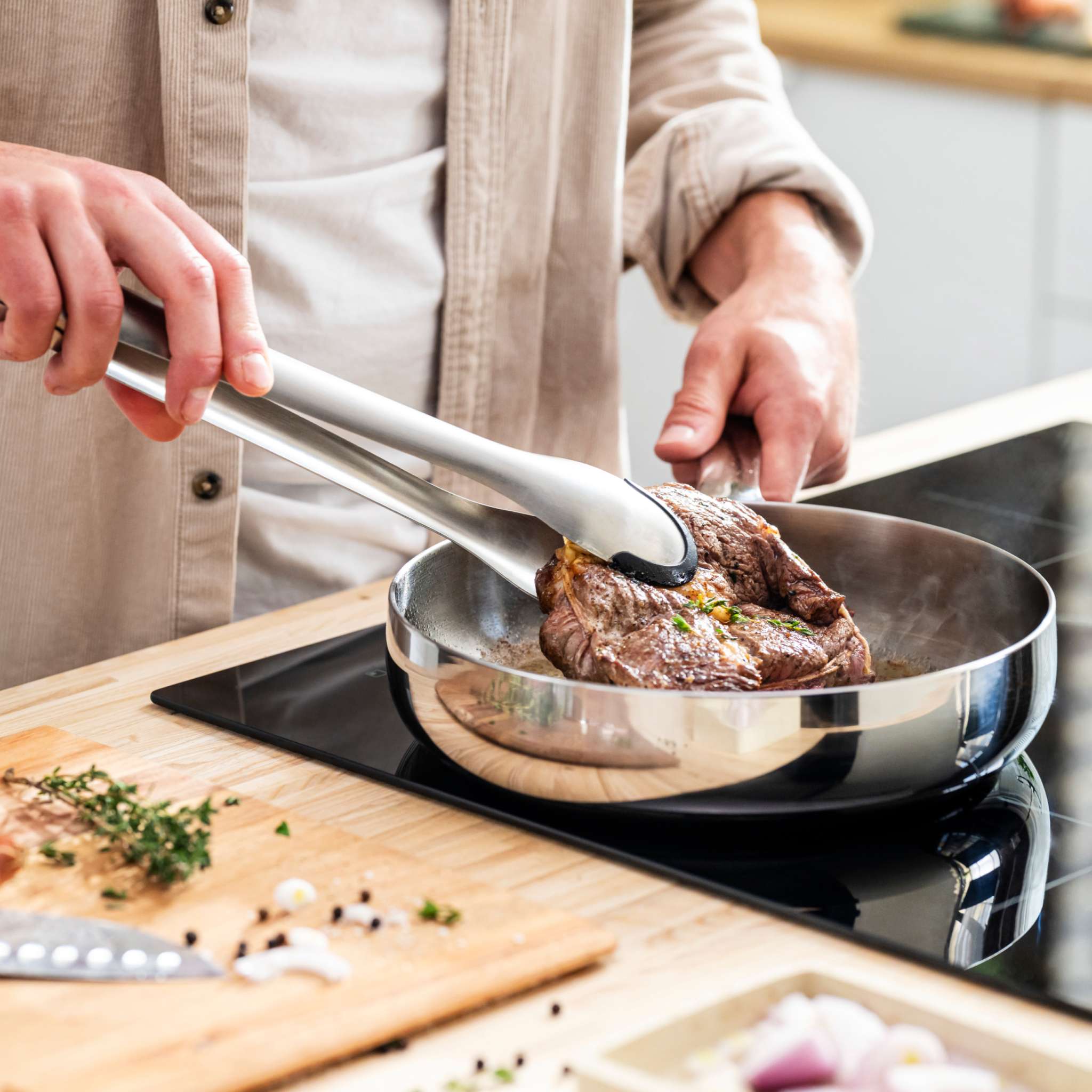 material-frying-pan-stellar-steel