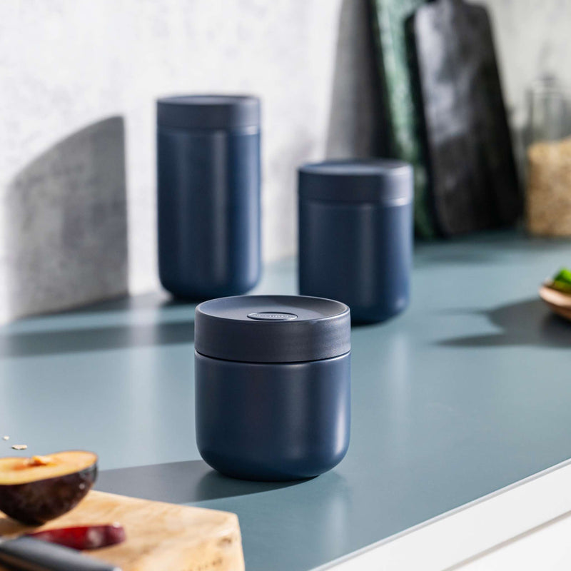 Nommie-klein-to-go-essensbehälter-navy-35cl-1