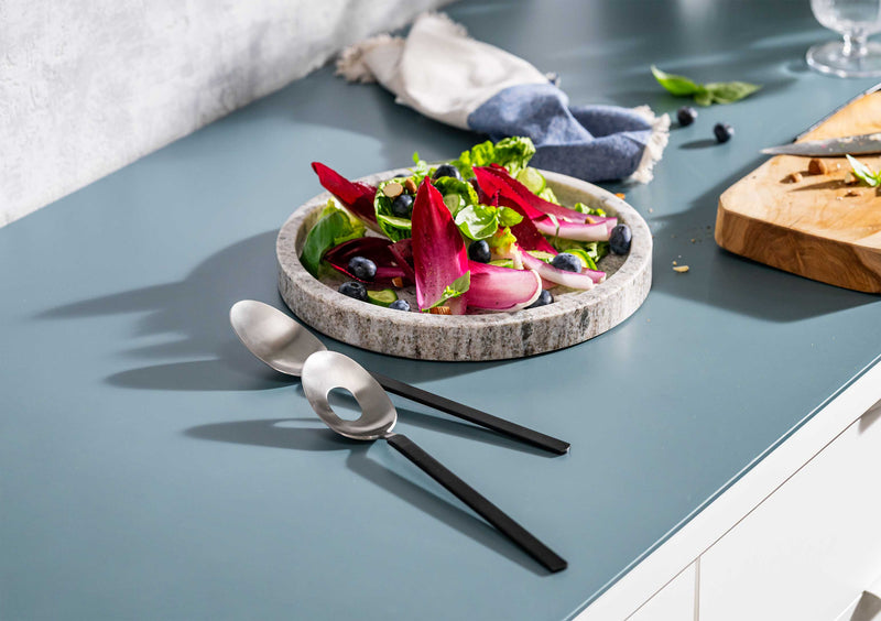 Upsell-Salat-Servieren-Duo-Rauchig-Schwarz