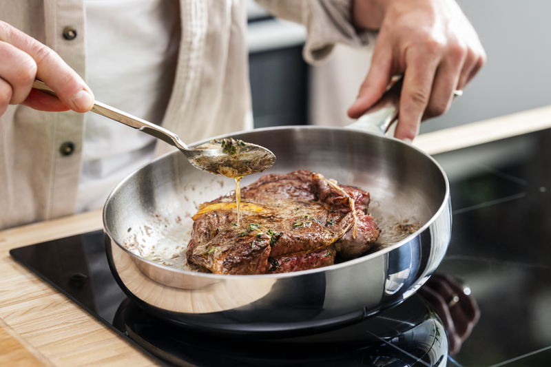 Materials-belly-frying-pan-stainless-steel
