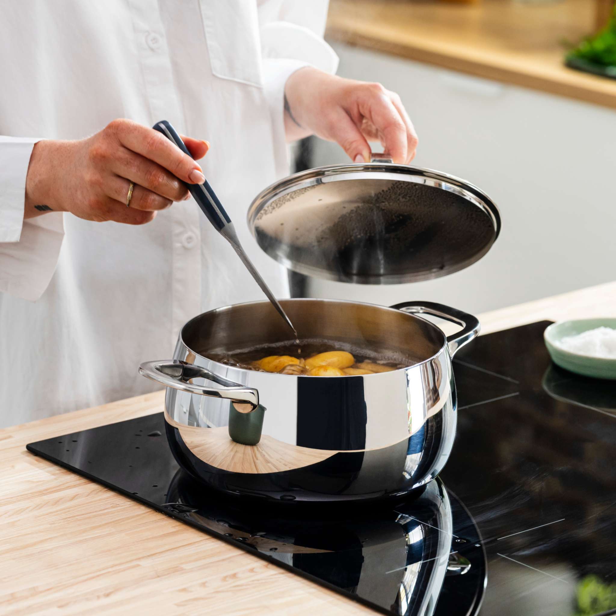 Belle-casserole-stellar-steel-1