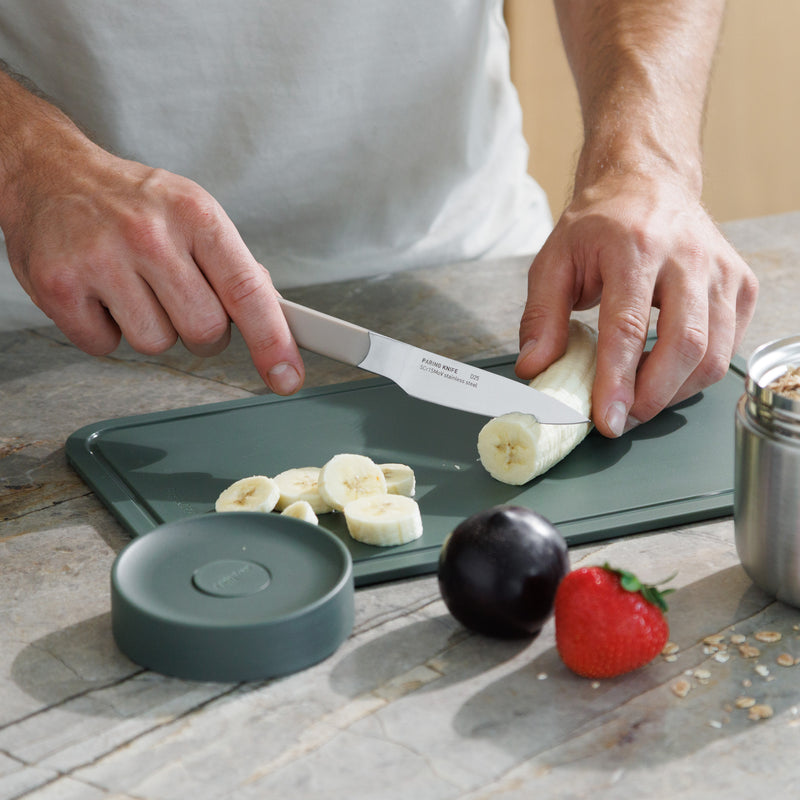 Elements-Paring-Knife-8,6-cm-sand-lifestyle