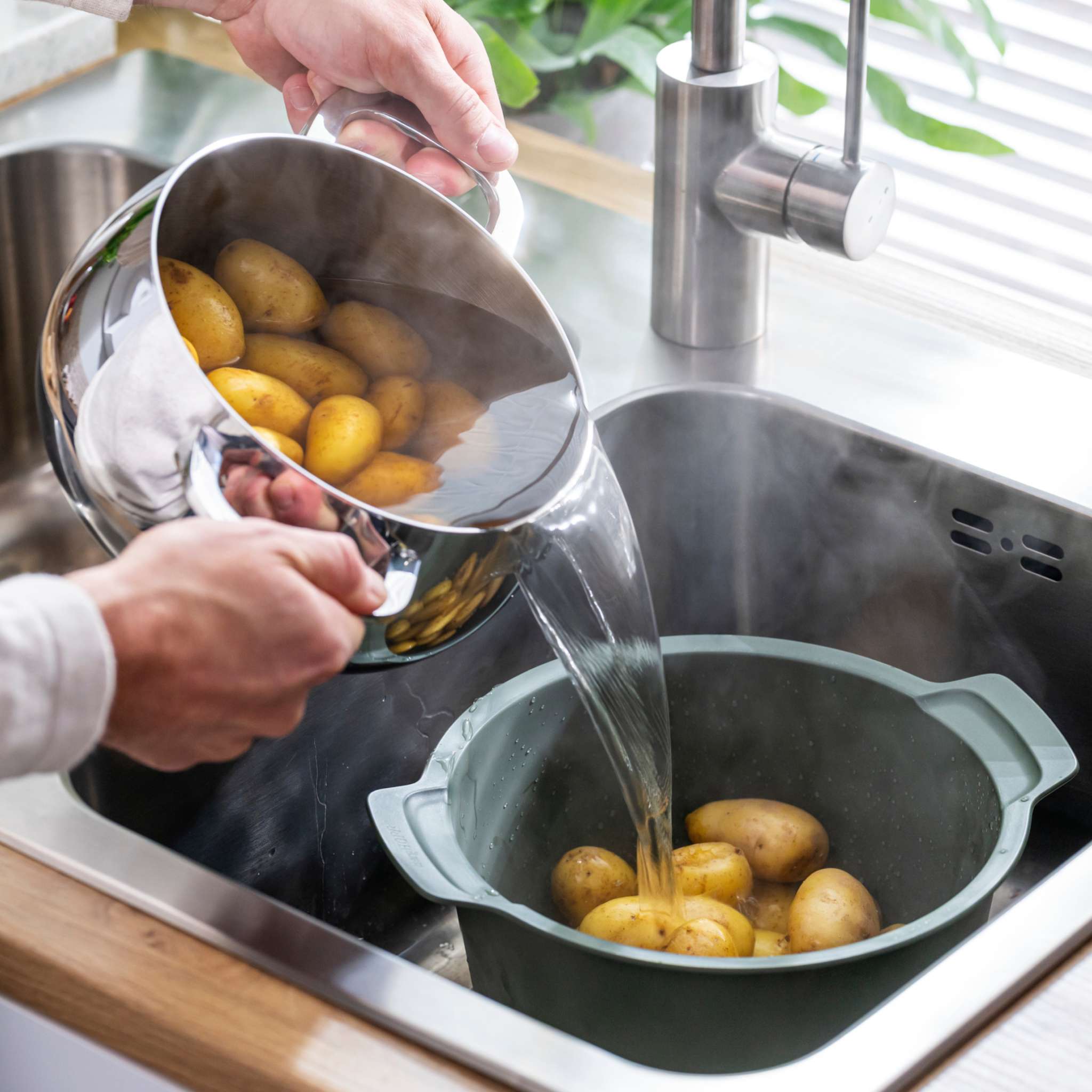 Mixing-bowl-and-colander-set-3
