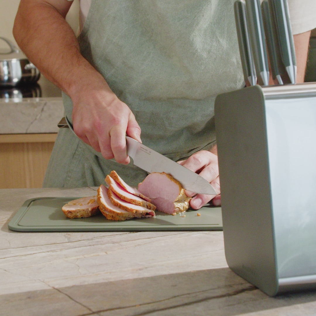 Load video: Elements-carving-knife-20-cm-khaki-video