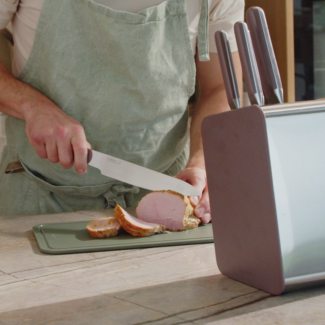 Load video: Elements-carving-knife-20-cm-aubergine-video