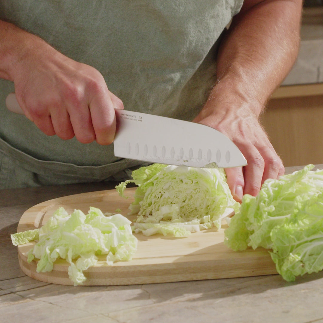 Load video: Elements-large-santoku-knife-16,7-cm-sand-video