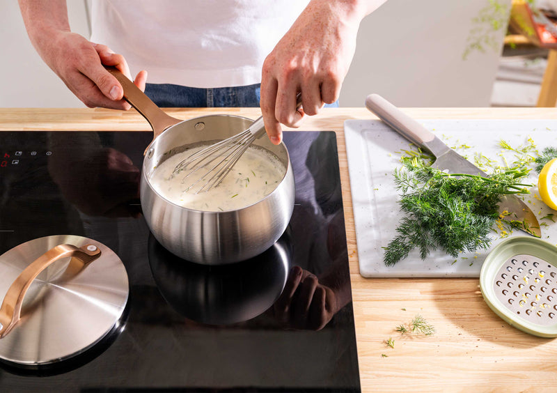 material-sauce-pan
