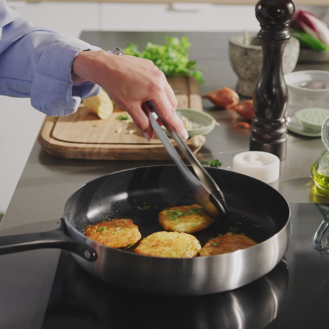 Load video: Belly-non-stick-frying-pan-smokey-black-video