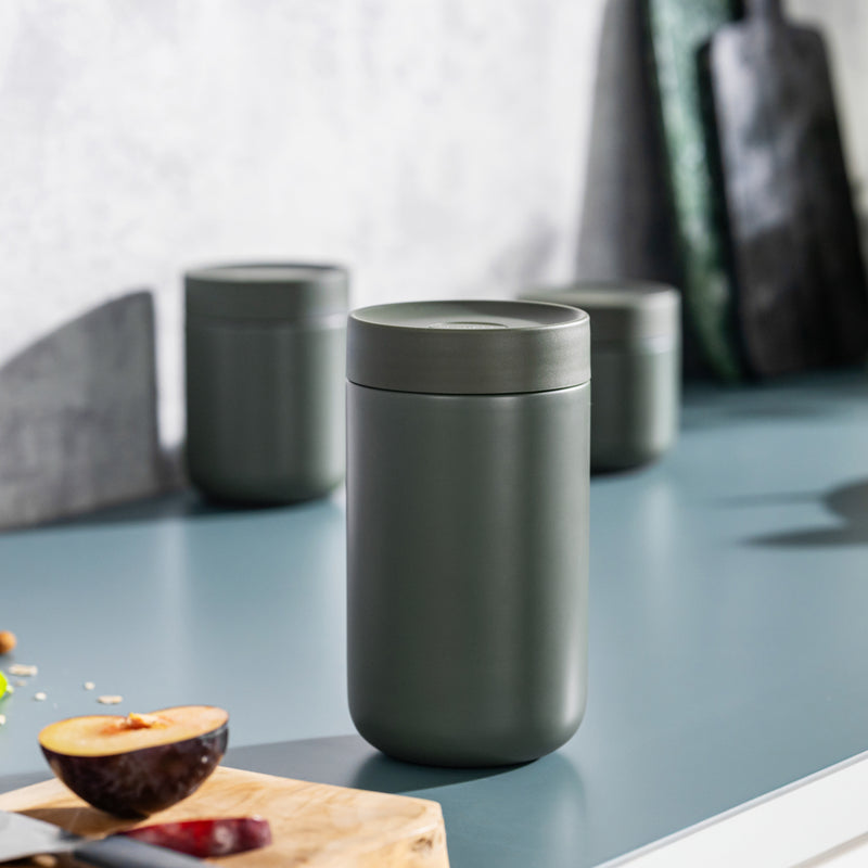 Nommie,75L-lifestyle